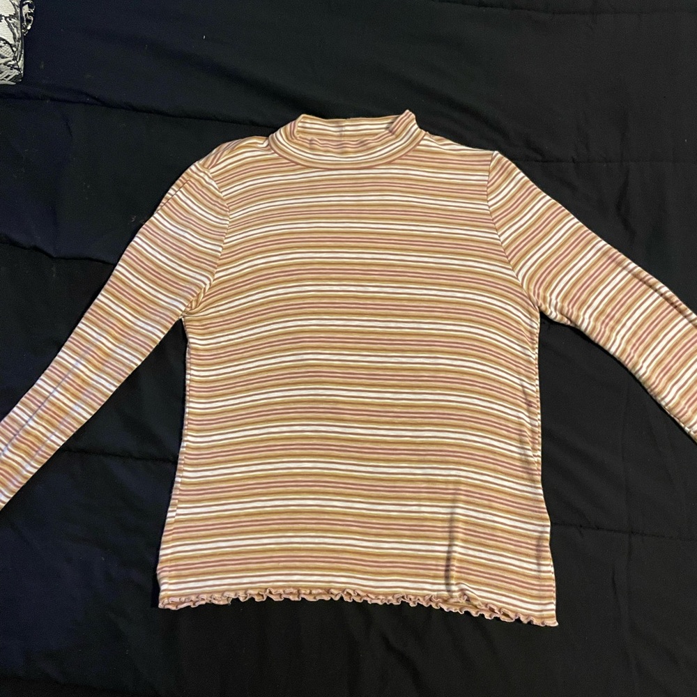 Medium stripped long sleeved American eagle shirt